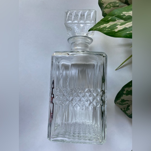 Vintage Glass decanter 38oz( 1115ML) - Picture 1 of 6